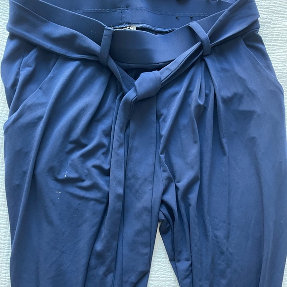 NWT 👖Express Womens Pants Size Medium - Picture 2 of 3